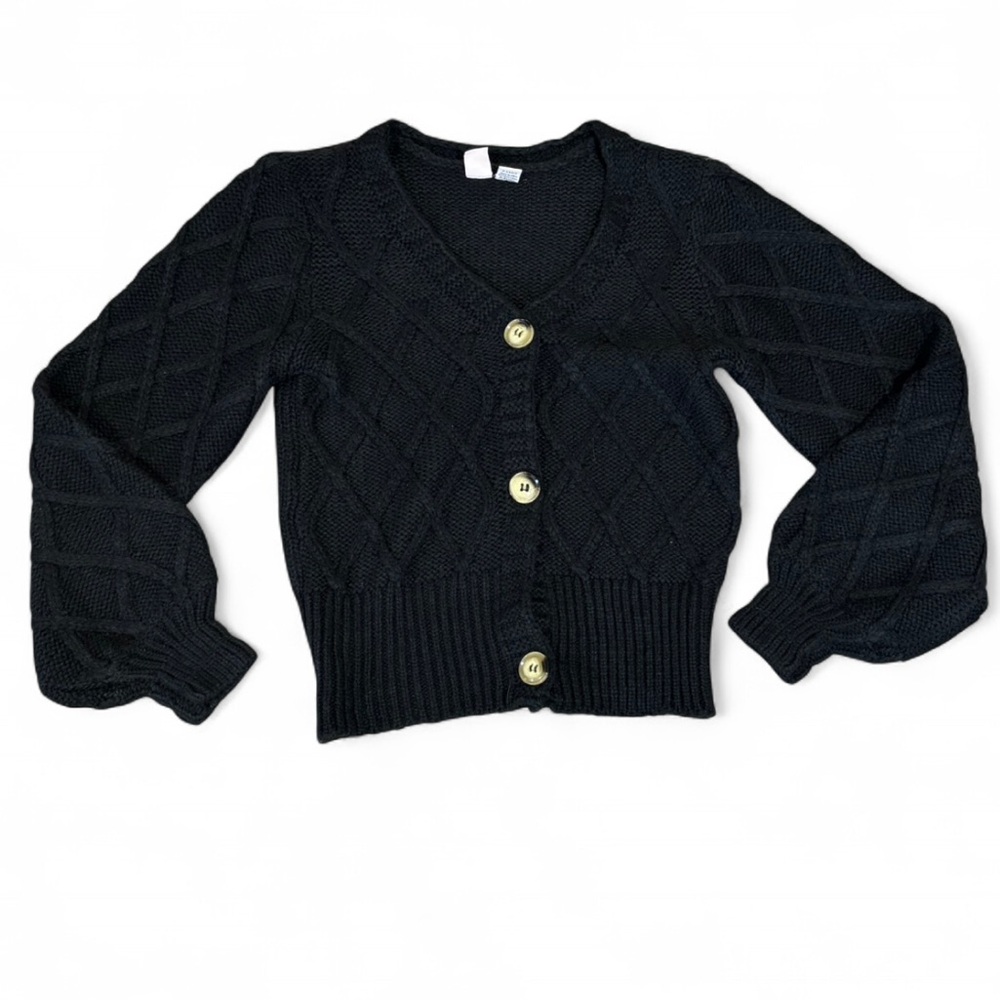 EUC Love by Design black cropped cable knit cardigan V-neckline, puff sleeves